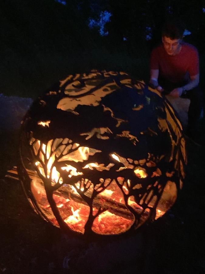 The Stable With Cosy Logburner * Wrexham