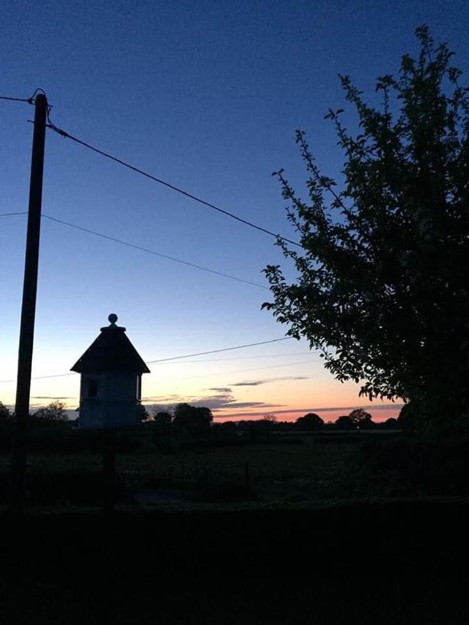 The Stable With Cosy Logburner Holiday home Wrexham